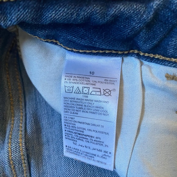 Old Navy Skinny Jeans - Picture 3 of 4